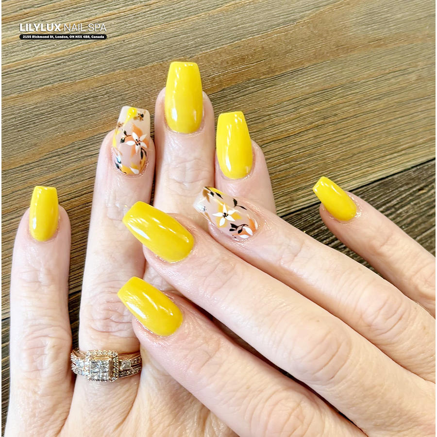 Nail art design at Organic Nails Orleans